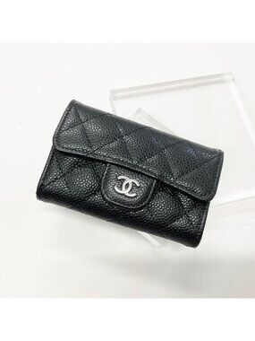 Chanel Quilted Card Case Caviar Leather CC Logo Coin Purse